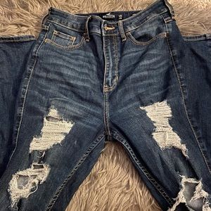 super distressed hollister jeans!